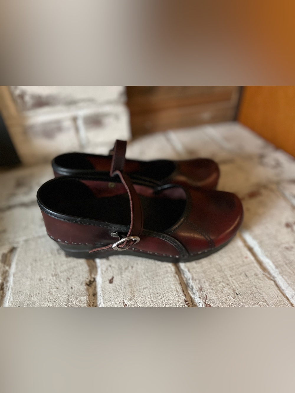 Dansko Mary Jane Leather Flats in Deep Burgundy women’s 36/ US 6